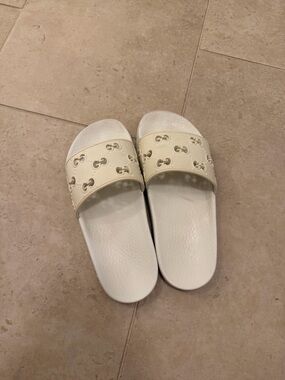 Gucci GG Logo White Rubber Slides